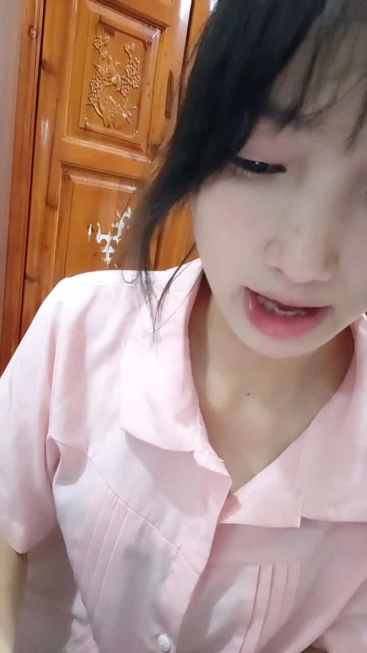 大屁股猪猪清纯校花下海20小时抠穴自慰无套啪啪21V/21.1G