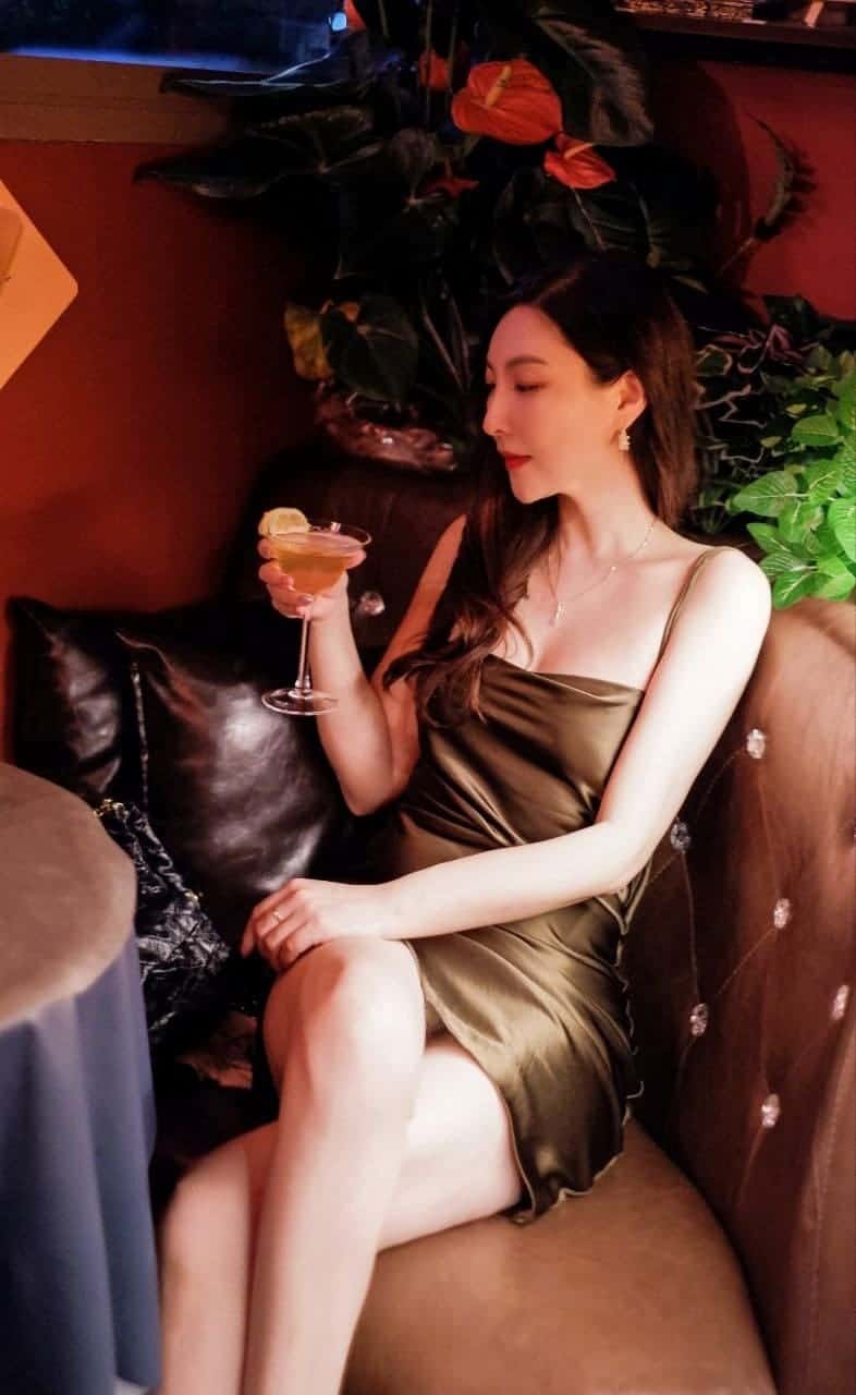 九头身极品白皙御姐Veronica小猫咪性爱福利2.21G